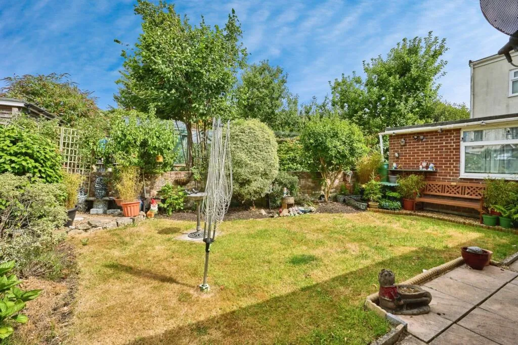2 bed Detached Bungalow