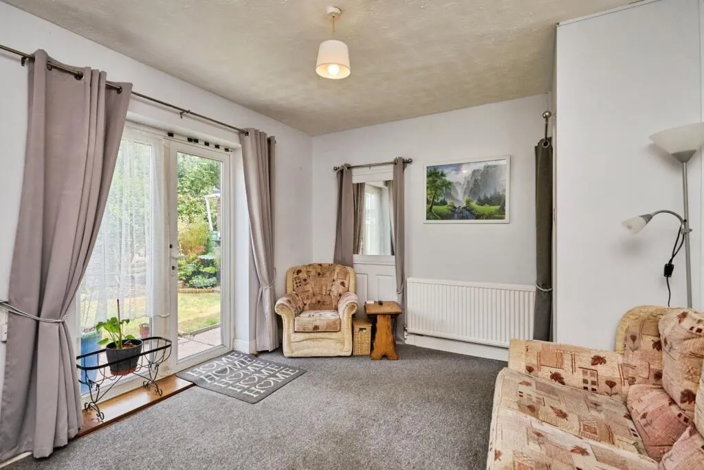 2 bed Detached Bungalow