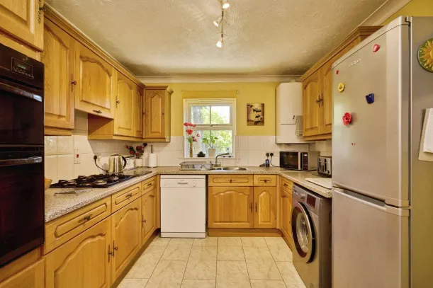 3 bed End of Terrace