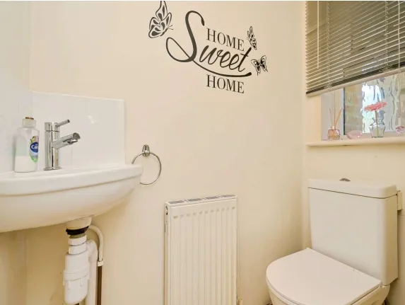 3 bed End of Terrace