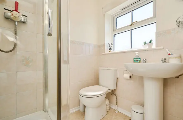 3 bed End of Terrace