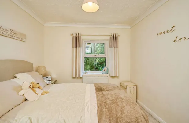 3 bed End of Terrace
