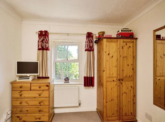 3 bed End of Terrace