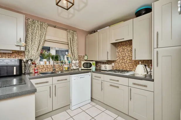 4 bed Detached