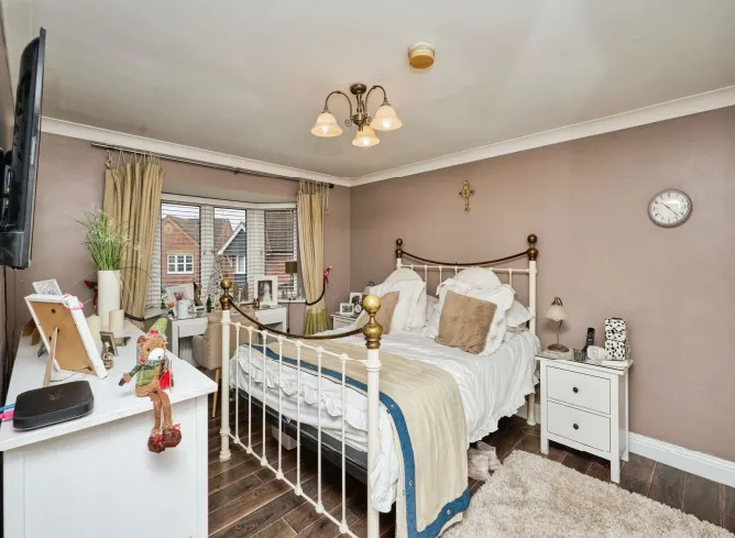 4 bed Detached