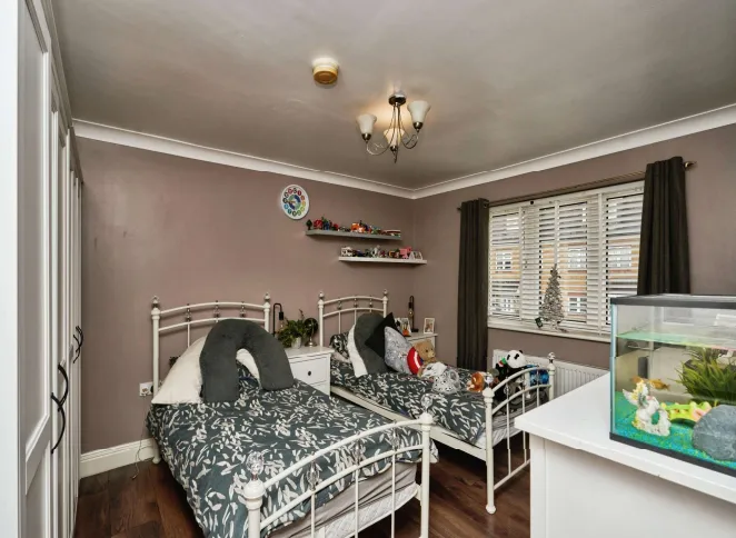 4 bed Detached