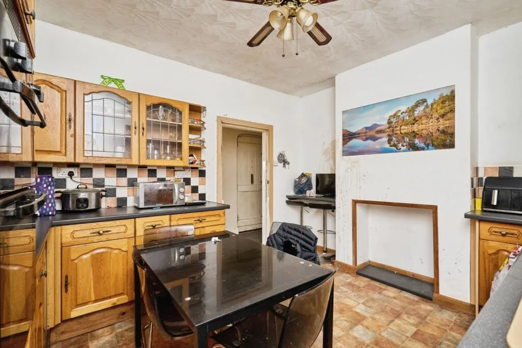 4 bed Terraced
