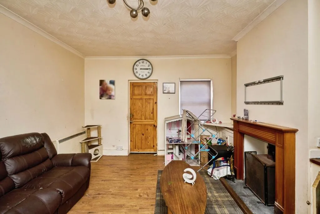 4 bed Terraced