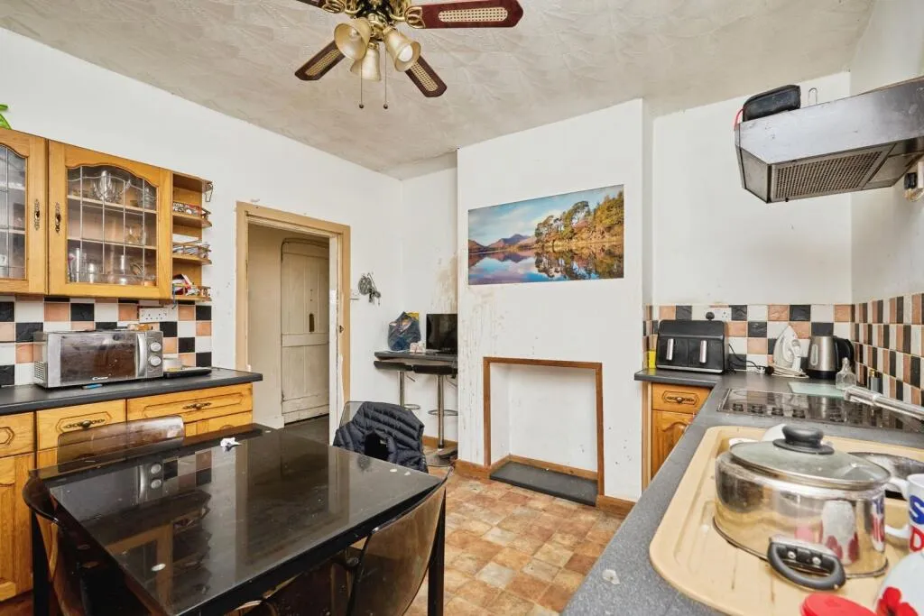 4 bed Terraced