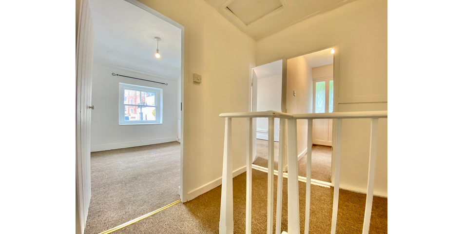 A charming characterful cottage located just 100 metres from the picturesque harbour