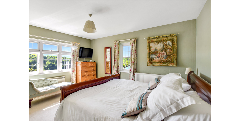 A delightful characterful cottage enjoying wonderful rural views set in the glorious Exmoor National Park