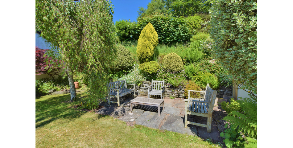 A delightful characterful cottage enjoying wonderful rural views set in the glorious Exmoor National Park
