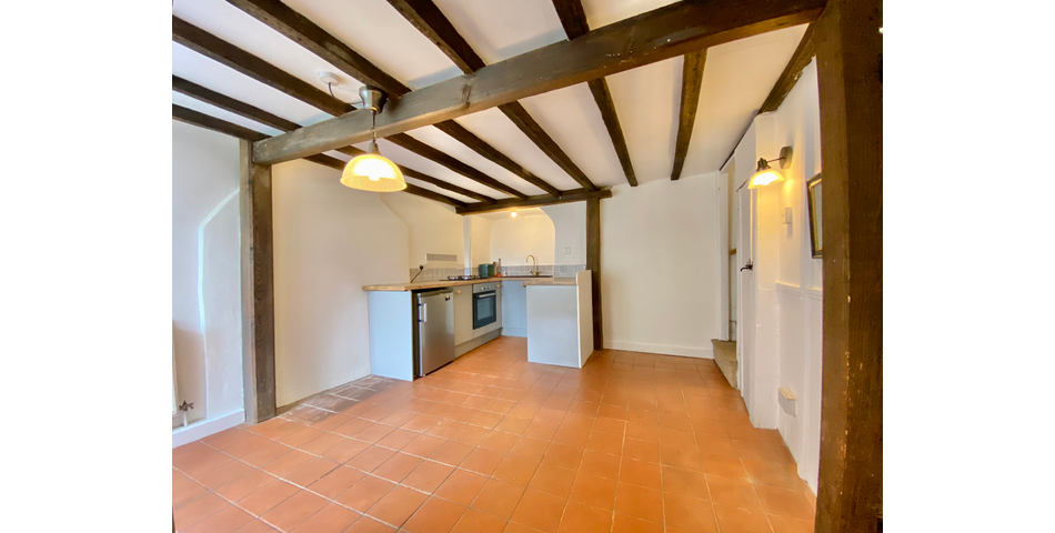 A charming characterful cottage located just 100 metres from the picturesque harbour