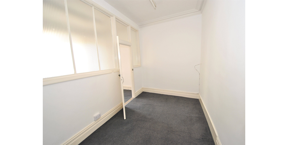 FOR SALE BY ONLINE AUCTION - AUCTION END DATE FRIDAY 9TH OF JUNE 2023 AT 12 NOON 