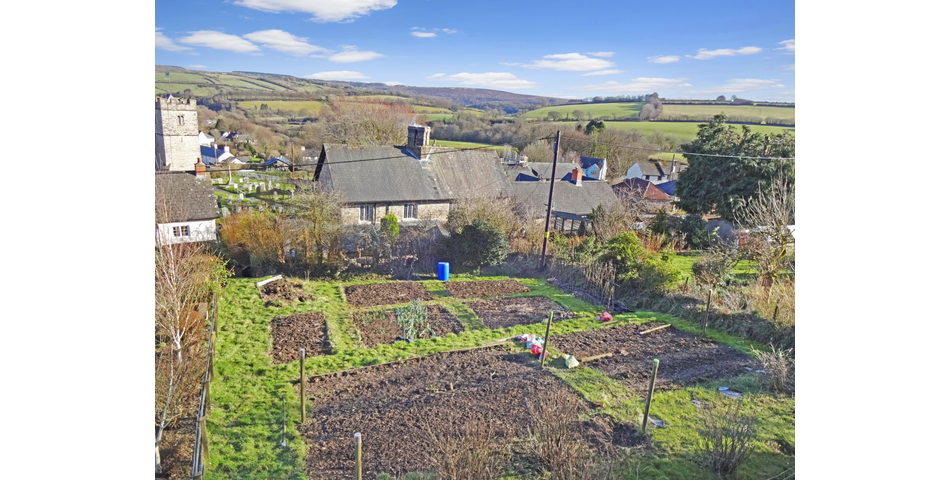 For sale for the first time in over 70 years, this exciting and rare opportunity to purchase a detached 3 bedroom character cottage located right in the heart of the pretty Exmoor village of Brompton Regis now requiring modernisation offers fantastic far reaching countryside views, large rear garden and stone outbuildings. You really have to view to fully appreciate what this wonderful unique home offers