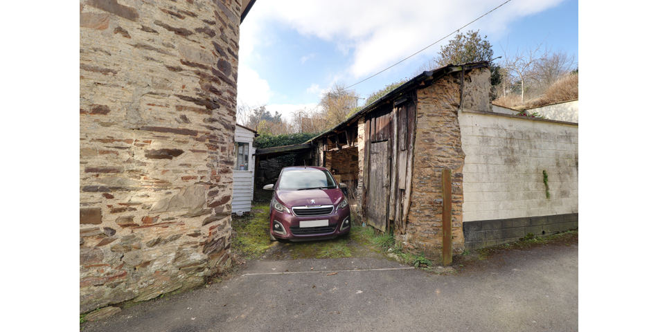 For sale for the first time in over 70 years, this exciting and rare opportunity to purchase a detached 3 bedroom character cottage located right in the heart of the pretty Exmoor village of Brompton Regis now requiring modernisation offers fantastic far reaching countryside views, large rear garden and stone outbuildings. You really have to view to fully appreciate what this wonderful unique home offers