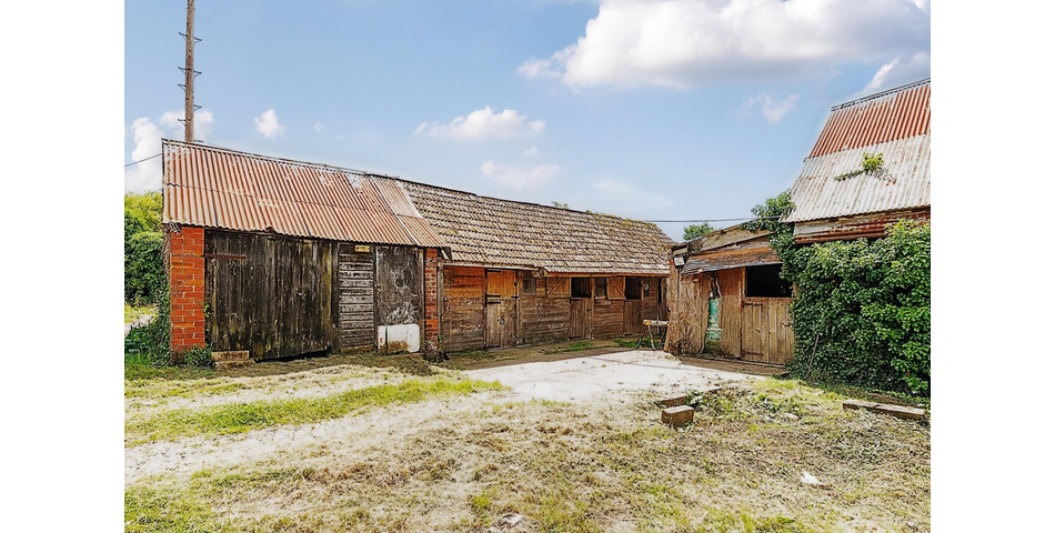 Farmhouse, Barns and Land