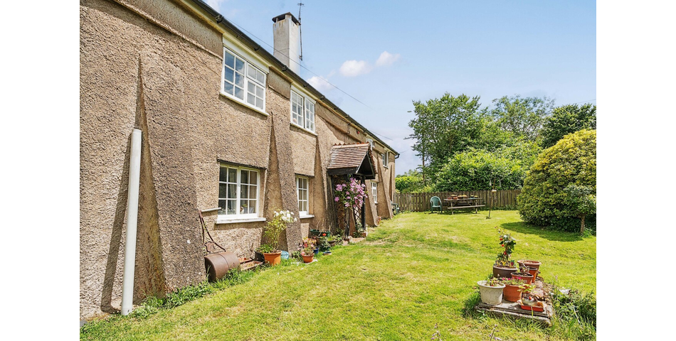 Farmhouse, Barns and Land