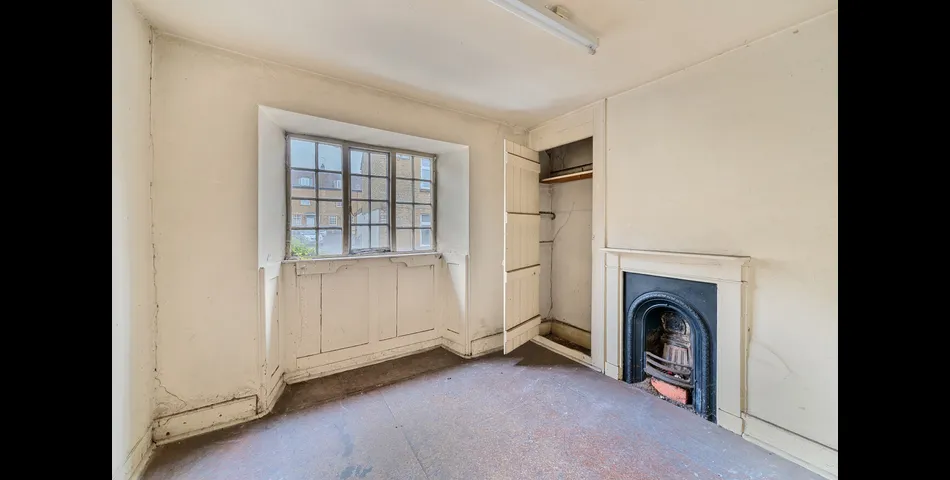 Exciting Town Centre Development Opportunity — Flexible Use Potential & Auction Sale