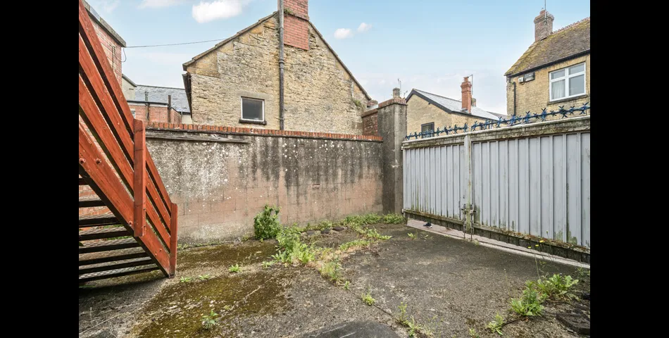 Exciting Town Centre Development Opportunity — Flexible Use Potential & Auction Sale