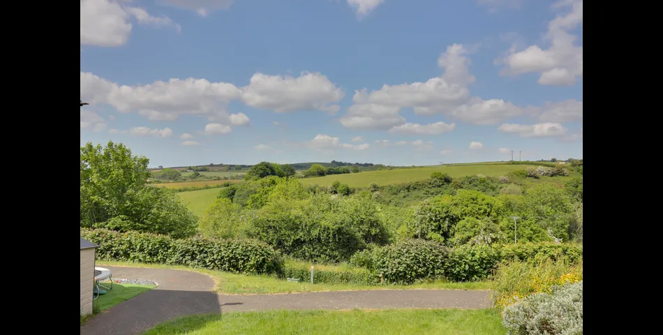 37 Morton Drive, Torrington, Devon, EX38 7AS