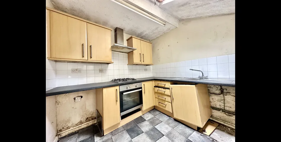 Spacious semi-detached family home in the sea front area of the town