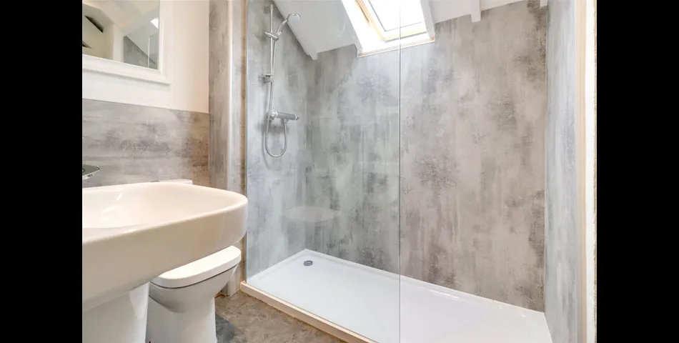 TWO BEDROOM HOLIDAY HOME IN WOOLSERY, NORTH DEVON ONLY 4 MILES FROM THE COAST - IDEAL 2ND HOME OR HOLIDAY LET