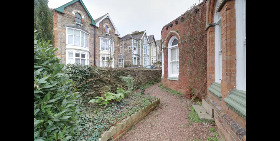 Brookdale Lodge, 1 Brookdale Avenue, Ilfracombe, Devon, EX34 8DB