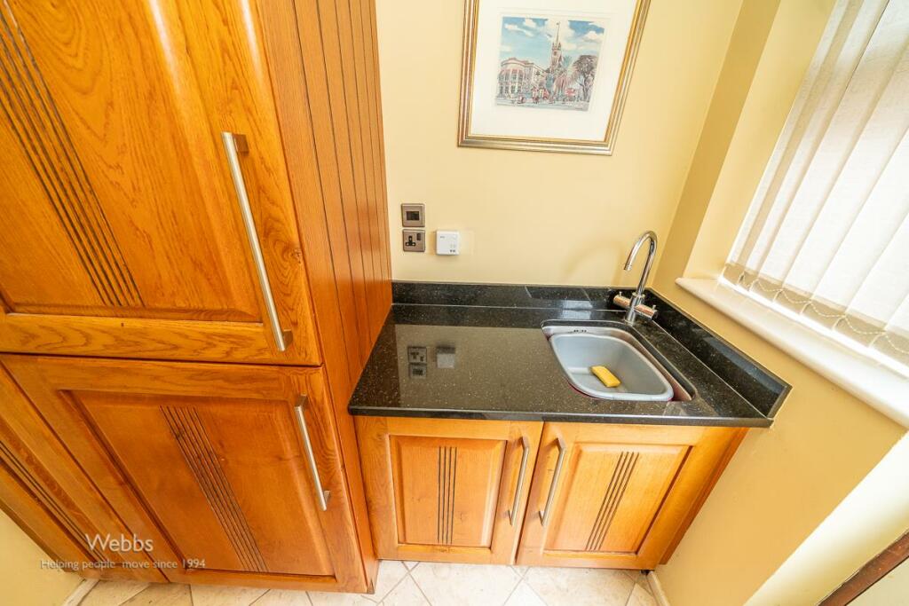 4 bed Detached
