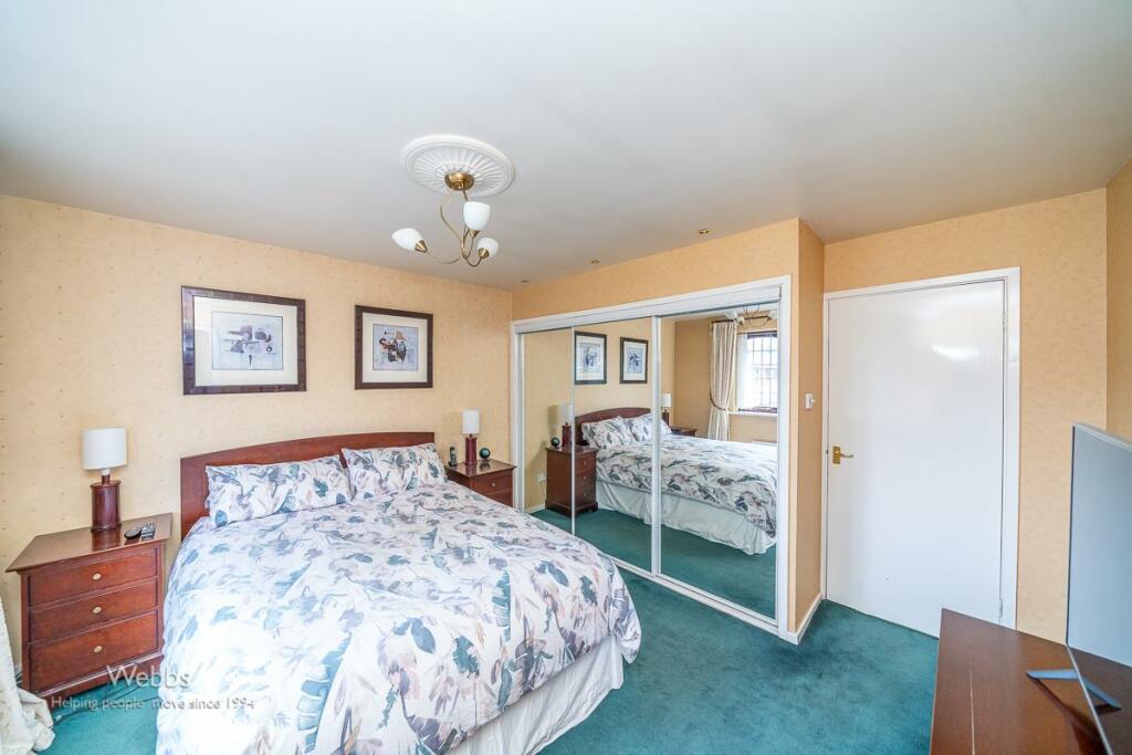 4 bed Detached