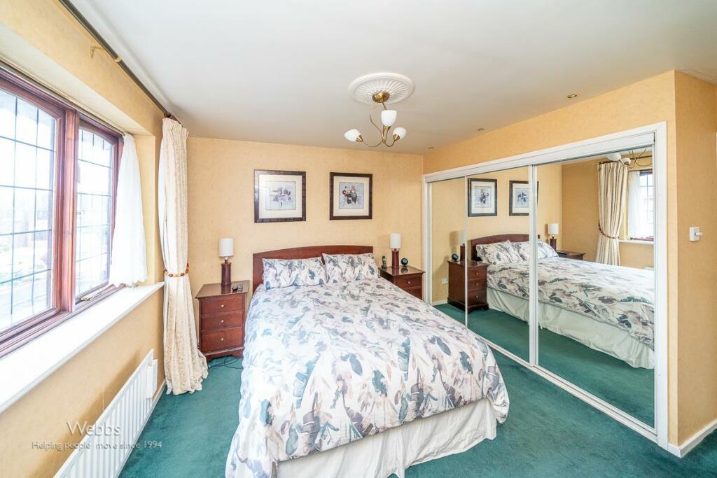 4 bed Detached