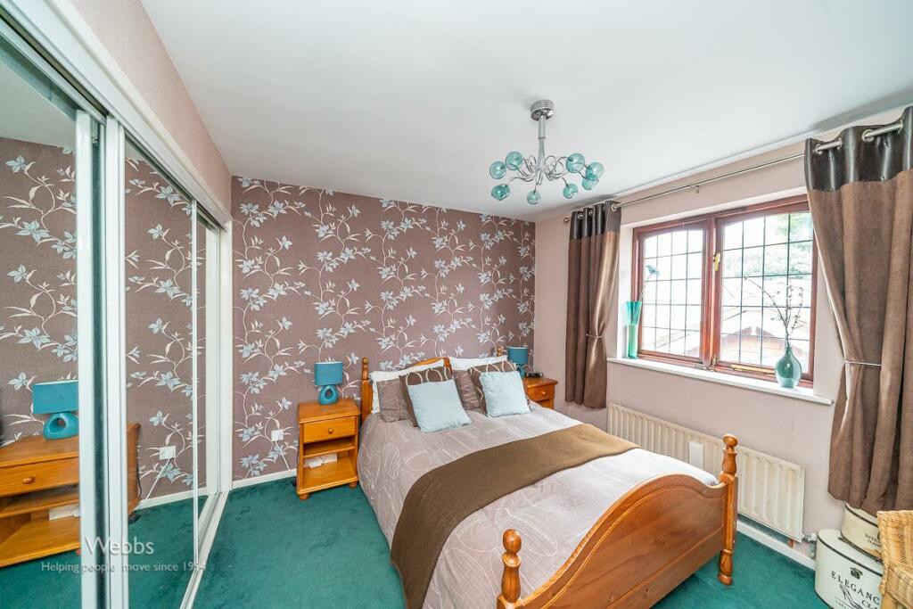 4 bed Detached