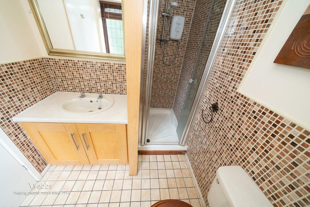 4 bed Detached