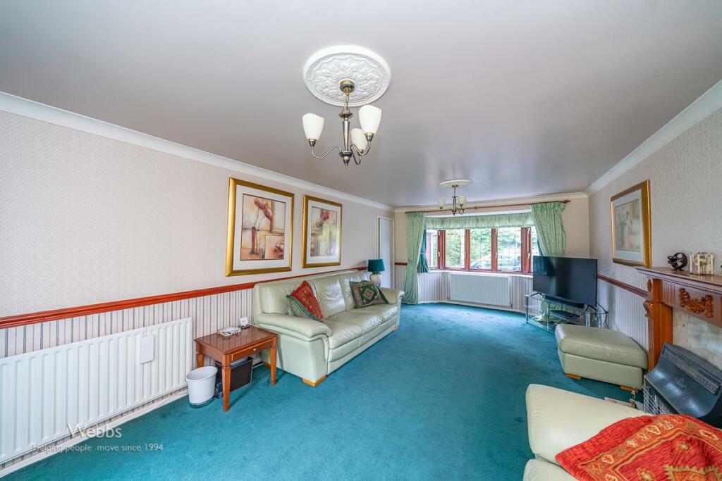 4 bed Detached