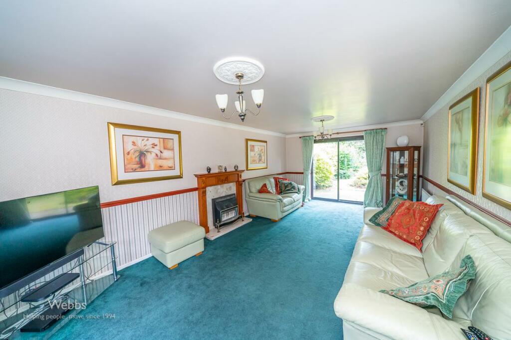 4 bed Detached