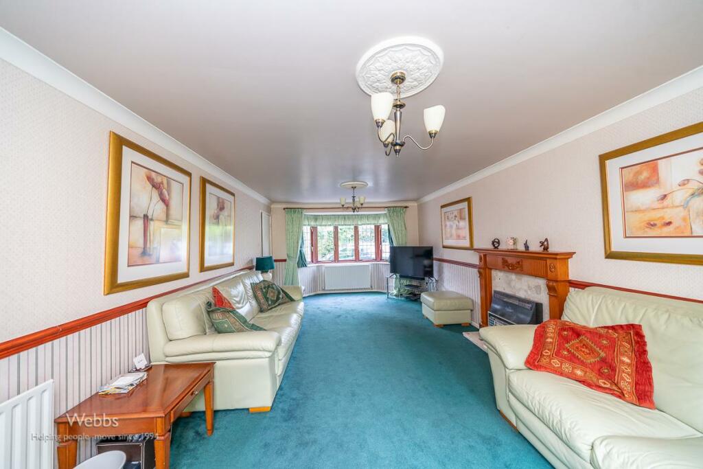 4 bed Detached