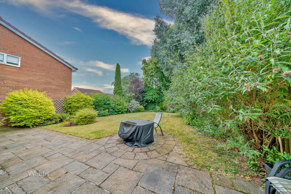 4 bed Detached