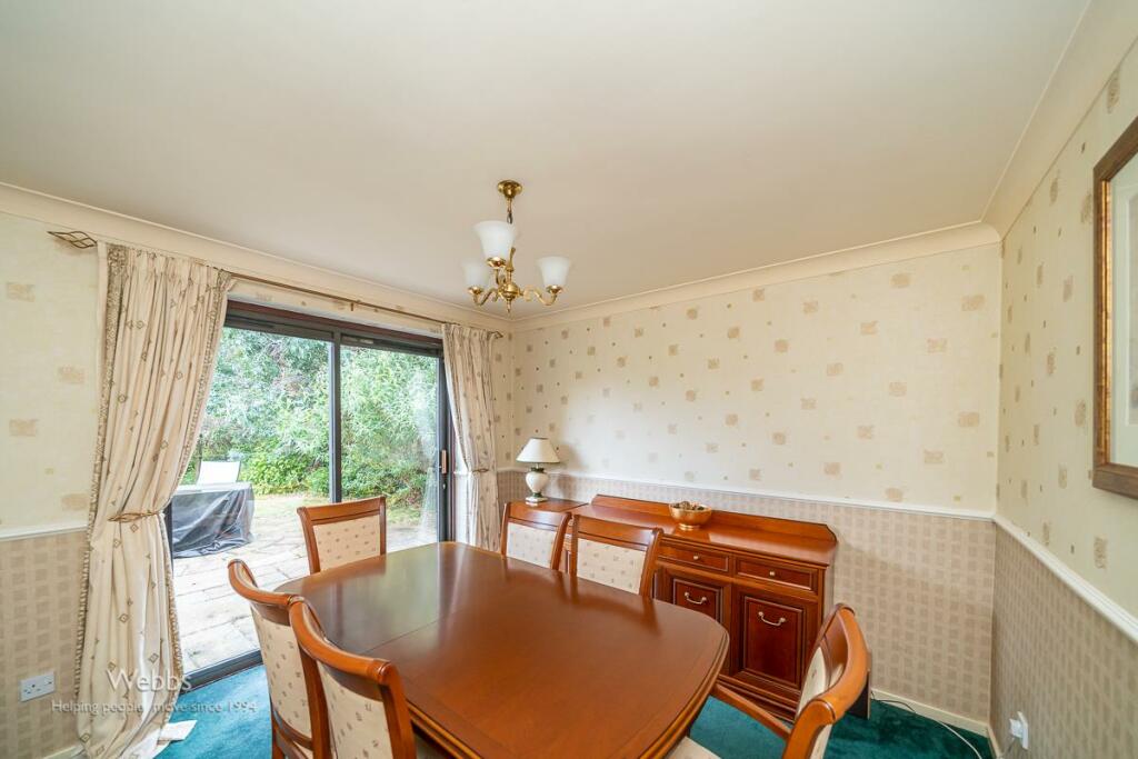 4 bed Detached