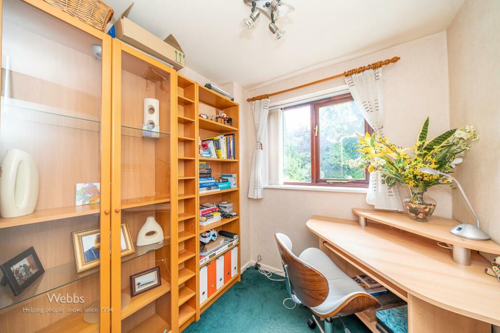 4 bed Detached