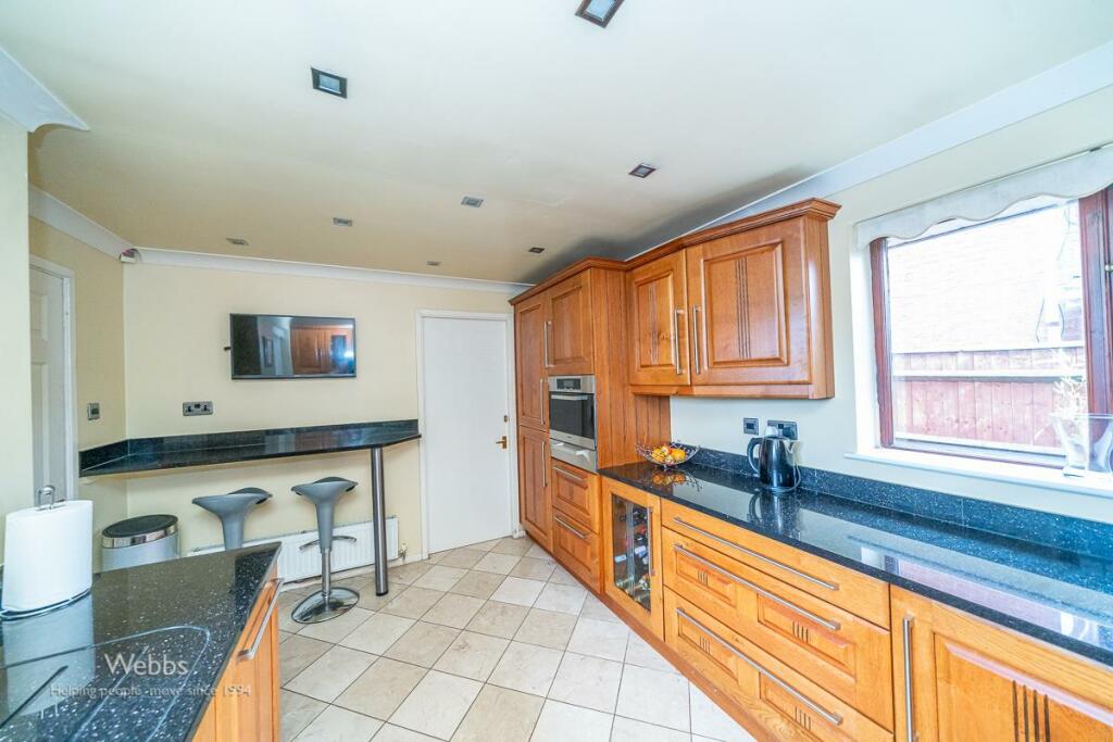 4 bed Detached