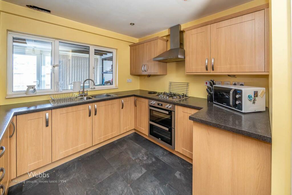 3 bed End of Terrace