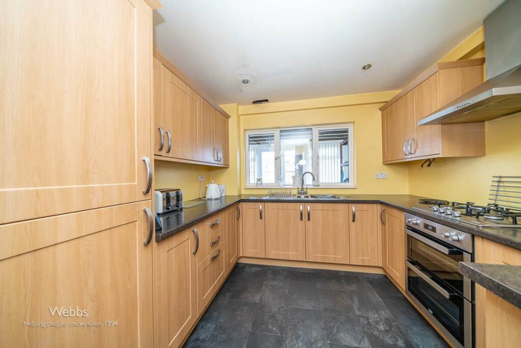 3 bed End of Terrace