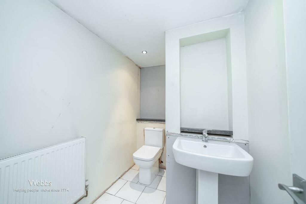 3 bed End of Terrace