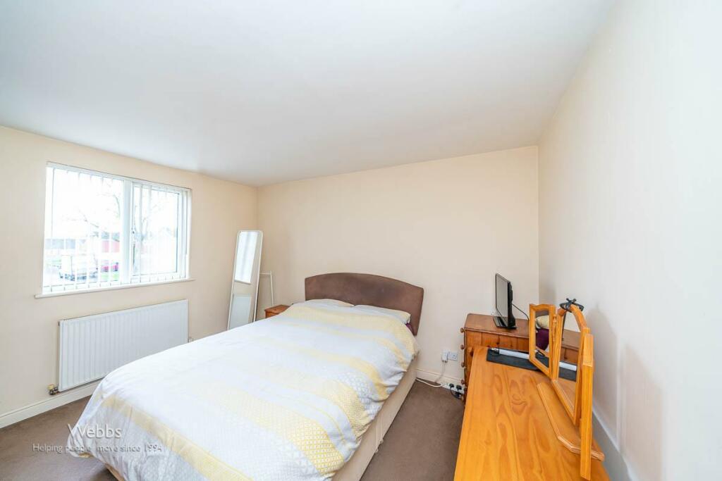 3 bed End of Terrace