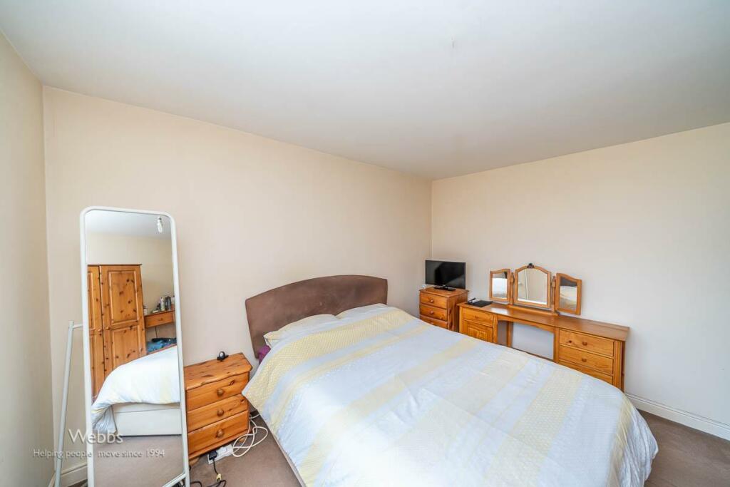 3 bed End of Terrace