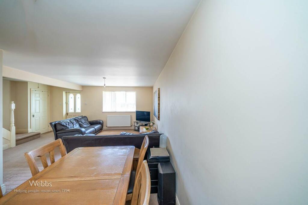 3 bed End of Terrace
