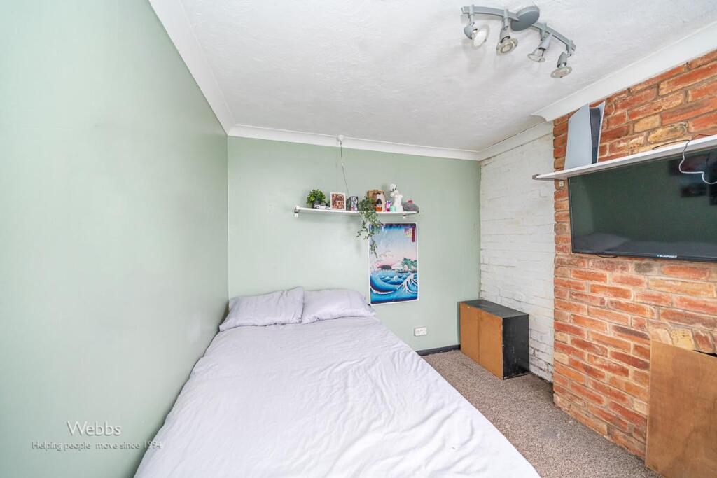 2 bed Detached