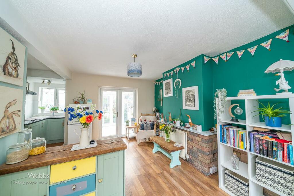 2 bed Semi-Detached