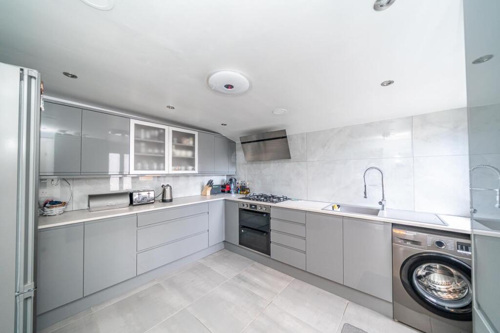 3 bed House