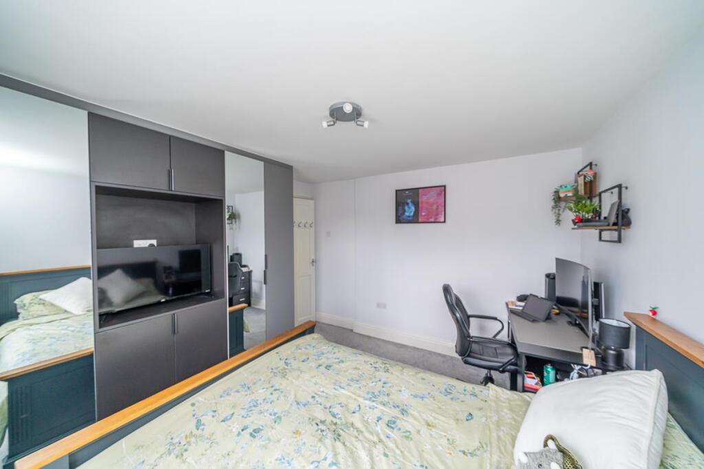 3 bed House